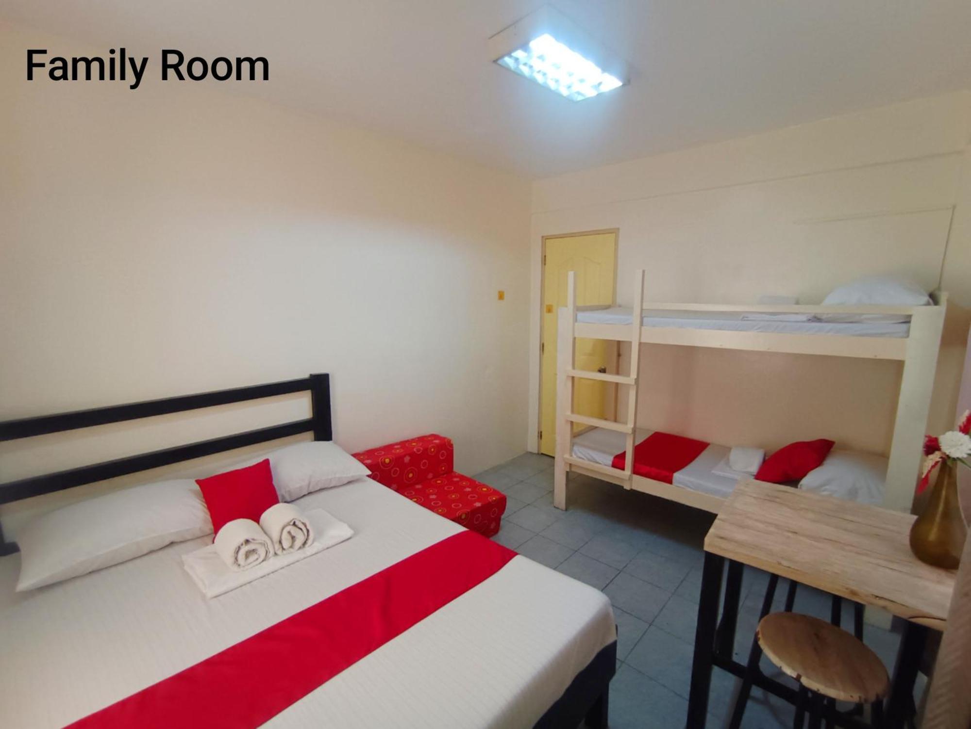 Bed And Brewhouse Sucat Panzió Paranaque City Kültér fotó