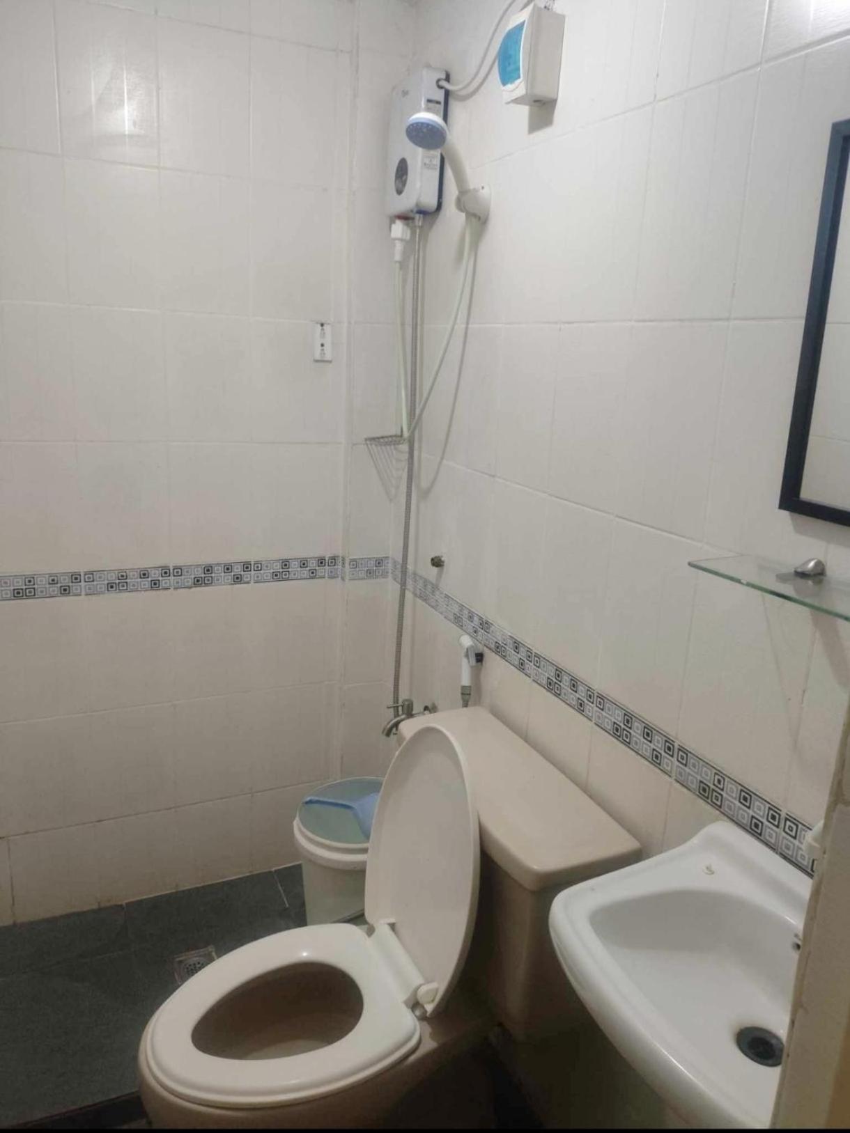 Bed And Brewhouse Sucat Panzió Paranaque City Kültér fotó